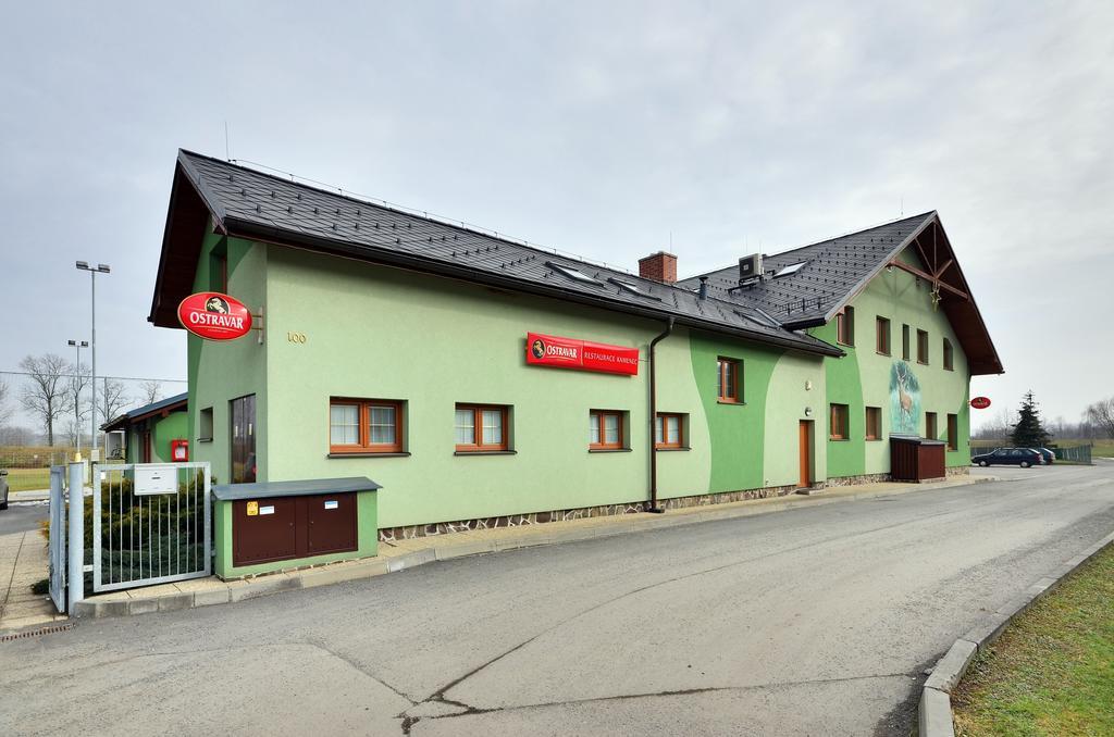 Restaurace A Penzion Kamenec Jilešovice Exterior foto